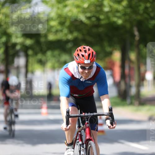 10.08.2025 - GEWOBA Citytriathlon Bremen Yannick Fuchs http://msf.ph/oto/8559212 10.08.2025 12:38:42 Radfahren 555, 634, 662, 720, 740, 762, 772, 797, 892, 940, 1019 meine-sportfotos.de