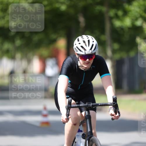 10.08.2025 - GEWOBA Citytriathlon Bremen Yannick Fuchs http://msf.ph/oto/8559283 10.08.2025 12:39:07 Radfahren 658, 696, 709, 720, 729, 900, 969, 978, 1006 meine-sportfotos.de