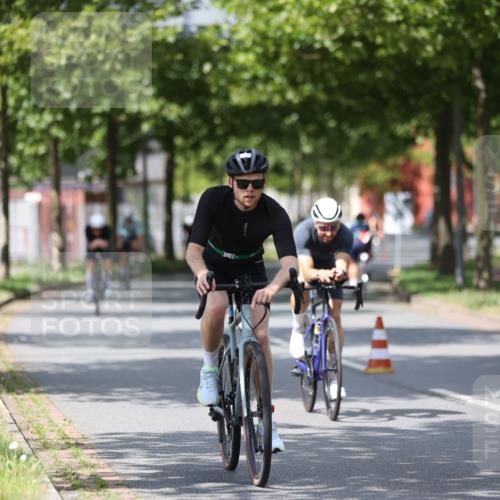 10.08.2025 - GEWOBA Citytriathlon Bremen Yannick Fuchs http://msf.ph/oto/8559293 10.08.2025 12:39:10 Radfahren 658, 696, 709, 729, 900, 969, 978, 1006 meine-sportfotos.de