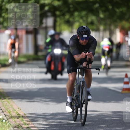 10.08.2025 - GEWOBA Citytriathlon Bremen Yannick Fuchs http://msf.ph/oto/8559326 10.08.2025 12:39:20 Radfahren 696, 709, 729, 758, 869, 900, 1006 meine-sportfotos.de