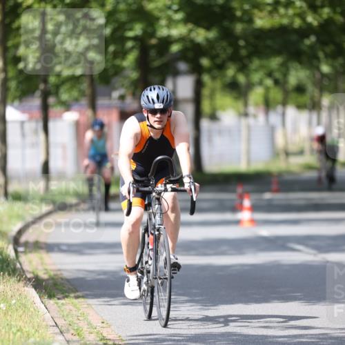 10.08.2025 - GEWOBA Citytriathlon Bremen Yannick Fuchs http://msf.ph/oto/8559336 10.08.2025 12:39:24 Radfahren 696, 709, 729, 758, 795, 869, 1006 meine-sportfotos.de