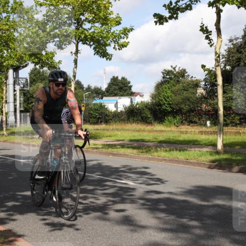 10.08.2025 - GEWOBA Citytriathlon Bremen Yannick Fuchs http://msf.ph/oto/8559413 10.08.2025 10:55:23 Radfahren 19, 163, 211, 219, 397, 418 meine-sportfotos.de