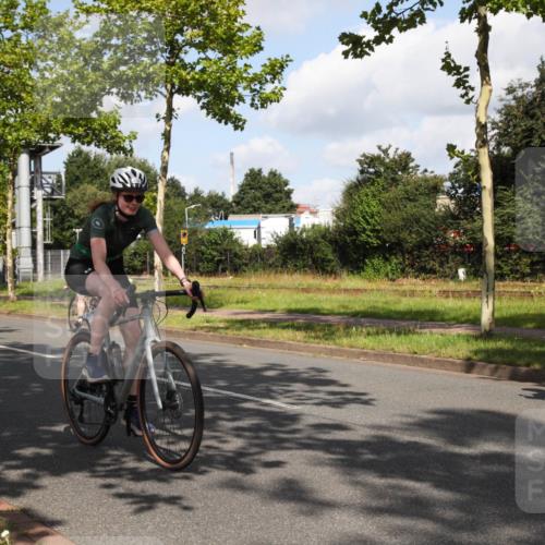 10.08.2025 - GEWOBA Citytriathlon Bremen Yannick Fuchs http://msf.ph/oto/8559436 10.08.2025 10:56:11 Radfahren 69, 99, 119, 401, 429, 464, 466, 485, 497 meine-sportfotos.de