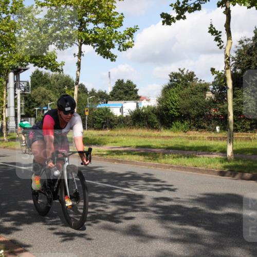 10.08.2025 - GEWOBA Citytriathlon Bremen Yannick Fuchs http://msf.ph/oto/8559437 10.08.2025 10:56:13 Radfahren 69, 99, 115, 119, 401, 429, 464, 466, 485, 497 meine-sportfotos.de