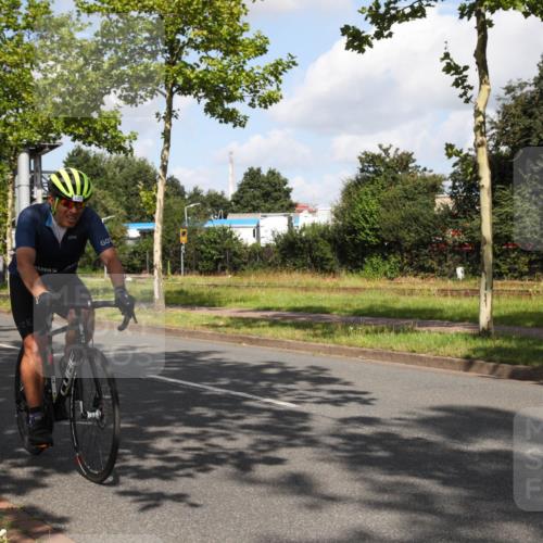 10.08.2025 - GEWOBA Citytriathlon Bremen Yannick Fuchs http://msf.ph/oto/8559455 10.08.2025 10:56:55 Radfahren 5, 67, 101, 145, 454, 501 meine-sportfotos.de