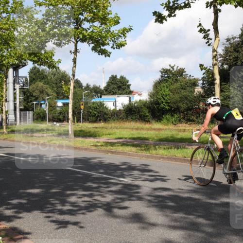 10.08.2025 - GEWOBA Citytriathlon Bremen Yannick Fuchs http://msf.ph/oto/8559468 10.08.2025 10:57:21 Radfahren 77, 233, 435 meine-sportfotos.de