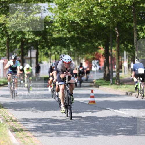 10.08.2025 - GEWOBA Citytriathlon Bremen Yannick Fuchs http://msf.ph/oto/8559469 10.08.2025 12:40:00 Radfahren 589, 596, 690, 706, 721, 779, 831, 880, 883, 1028 meine-sportfotos.de