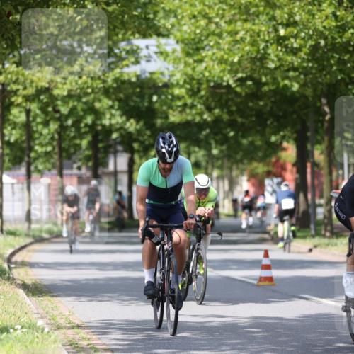 10.08.2025 - GEWOBA Citytriathlon Bremen Yannick Fuchs http://msf.ph/oto/8559479 10.08.2025 12:40:02 Radfahren 589, 596, 690, 706, 721, 779, 831, 880, 883, 896, 1028 meine-sportfotos.de