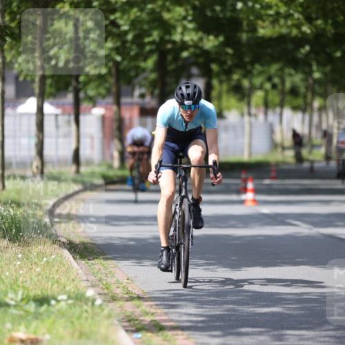 10.08.2025 - GEWOBA Citytriathlon Bremen Yannick Fuchs http://msf.ph/oto/8559520 10.08.2025 12:40:07 Radfahren 559, 596, 602, 690, 706, 721, 779, 815, 831, 880, 883, 890, 896, 1028 meine-sportfotos.de