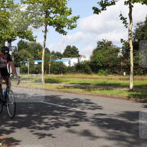 10.08.2025 - GEWOBA Citytriathlon Bremen Yannick Fuchs http://msf.ph/oto/8559535 10.08.2025 10:58:28 Radfahren 1, 95, 165, 221, 402, 472, 506, 513 meine-sportfotos.de