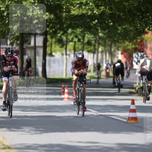 10.08.2025 - GEWOBA Citytriathlon Bremen Yannick Fuchs http://msf.ph/oto/8559573 10.08.2025 12:40:15 Radfahren 559, 581, 596, 602, 690, 706, 721, 737, 779, 815, 880, 883, 890, 896, 899, 949, 975, 1028 meine-sportfotos.de