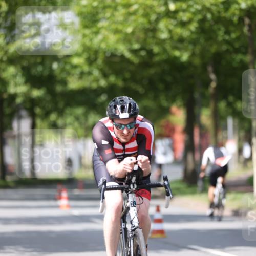 10.08.2025 - GEWOBA Citytriathlon Bremen Yannick Fuchs http://msf.ph/oto/8559589 10.08.2025 12:40:16 Radfahren 559, 581, 602, 690, 706, 721, 737, 779, 815, 880, 890, 896, 899, 910, 949, 975 meine-sportfotos.de