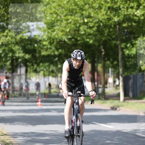 10.08.2025 - GEWOBA Citytriathlon Bremen Yannick Fuchs http://msf.ph/oto/8559608 10.08.2025 12:40:21 Radfahren 559, 581, 597, 602, 690, 723, 737, 815, 870, 879, 890, 896, 899, 910, 949, 975, 1024 meine-sportfotos.de