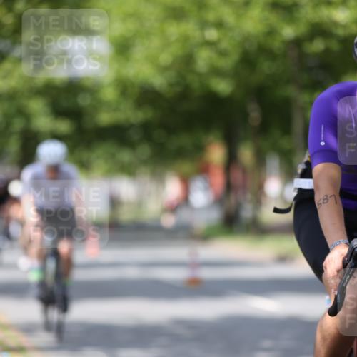10.08.2025 - GEWOBA Citytriathlon Bremen Yannick Fuchs http://msf.ph/oto/8559666 10.08.2025 12:40:27 Radfahren 559, 581, 597, 602, 672, 723, 737, 815, 848, 870, 879, 890, 899, 910, 949, 975, 1002, 1024 meine-sportfotos.de
