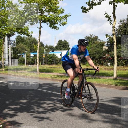 10.08.2025 - GEWOBA Citytriathlon Bremen Yannick Fuchs http://msf.ph/oto/8559680 10.08.2025 11:01:11 Radfahren 9, 15, 37, 65, 113, 410 meine-sportfotos.de
