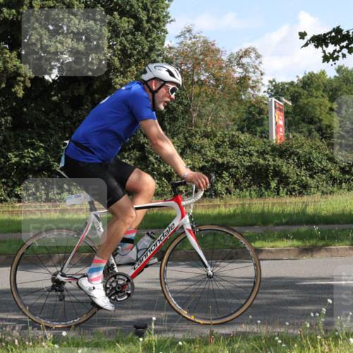10.08.2025 - GEWOBA Citytriathlon Bremen Yannick Fuchs http://msf.ph/oto/8559717 10.08.2025 10:36:29 Radfahren 99, 115, 117, 159, 231, 378, 397, 401, 447 meine-sportfotos.de