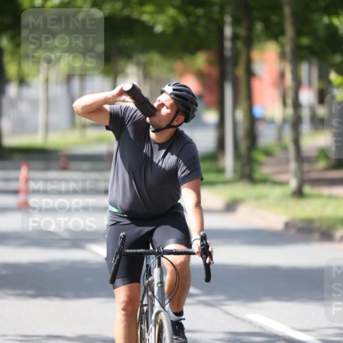 10.08.2025 - GEWOBA Citytriathlon Bremen Yannick Fuchs http://msf.ph/oto/8559749 10.08.2025 14:16:32 Radfahren 31, 38, 48, 57, 63, 64, 121, 144, 152, 173 meine-sportfotos.de