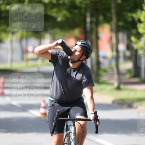10.08.2025 - GEWOBA Citytriathlon Bremen Yannick Fuchs http://msf.ph/oto/8559752 10.08.2025 14:16:32 Radfahren 31, 38, 48, 57, 63, 64, 121, 144, 152, 173 meine-sportfotos.de