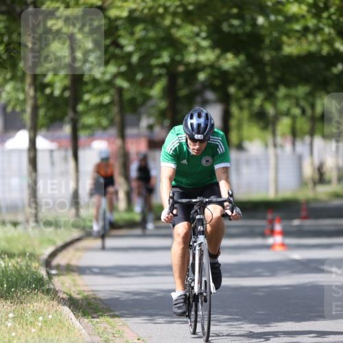 10.08.2025 - GEWOBA Citytriathlon Bremen Yannick Fuchs http://msf.ph/oto/8559781 10.08.2025 12:40:41 Radfahren 597, 606, 672, 723, 802, 829, 848, 870, 879, 910, 921, 1002, 1024 meine-sportfotos.de