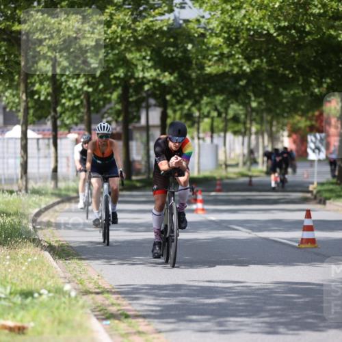 10.08.2025 - GEWOBA Citytriathlon Bremen Yannick Fuchs http://msf.ph/oto/8559796 10.08.2025 12:40:43 Radfahren 606, 672, 723, 785, 802, 829, 848, 870, 879, 921, 1001, 1002, 1024 meine-sportfotos.de