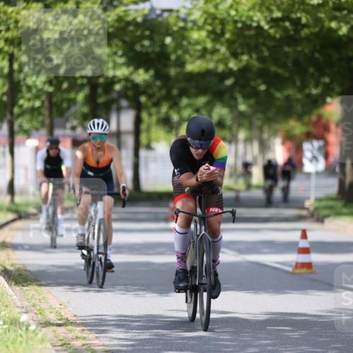 10.08.2025 - GEWOBA Citytriathlon Bremen Yannick Fuchs http://msf.ph/oto/8559799 10.08.2025 12:40:44 Radfahren 606, 672, 723, 785, 802, 829, 848, 870, 879, 921, 1001, 1002, 1024 meine-sportfotos.de