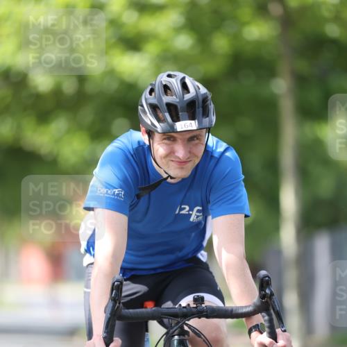 10.08.2025 - GEWOBA Citytriathlon Bremen Yannick Fuchs http://msf.ph/oto/8559847 10.08.2025 14:17:16 Radfahren 58, 136, 164 meine-sportfotos.de