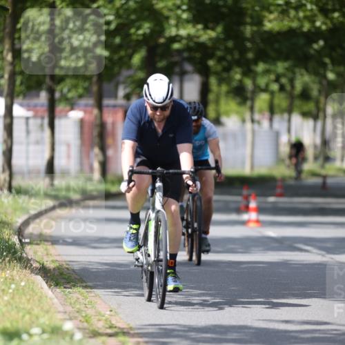 10.08.2025 - GEWOBA Citytriathlon Bremen Yannick Fuchs http://msf.ph/oto/8559857 10.08.2025 12:40:55 Radfahren 606, 650, 785, 802, 803, 921, 1001, 1023 meine-sportfotos.de