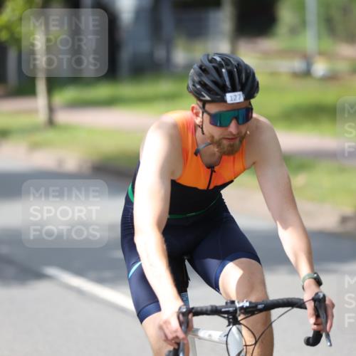 10.08.2025 - GEWOBA Citytriathlon Bremen Yannick Fuchs http://msf.ph/oto/8559907 10.08.2025 14:17:39 Radfahren 4, 127, 304 meine-sportfotos.de