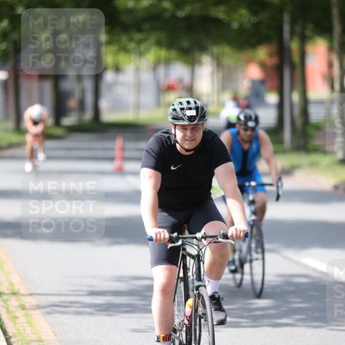 10.08.2025 - GEWOBA Citytriathlon Bremen Yannick Fuchs http://msf.ph/oto/8559942 10.08.2025 14:17:59 Radfahren 51, 91, 214, 240, 263 meine-sportfotos.de