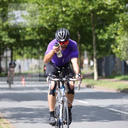 10.08.2025 - GEWOBA Citytriathlon Bremen Yannick Fuchs http://msf.ph/oto/8559954 10.08.2025 12:41:07 Radfahren 568, 650, 660, 665, 755, 785, 803, 830, 934, 1001, 1023 meine-sportfotos.de