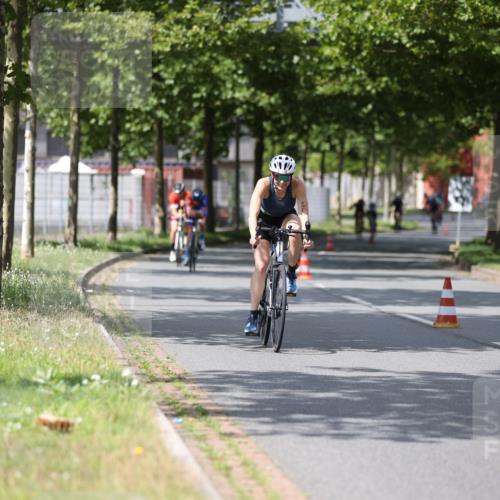 10.08.2025 - GEWOBA Citytriathlon Bremen Yannick Fuchs http://msf.ph/oto/8560019 10.08.2025 12:41:14 Radfahren 568, 660, 665, 730, 755, 803, 830, 849, 862, 934, 1014, 1023 meine-sportfotos.de