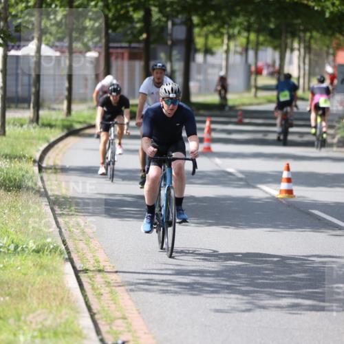 10.08.2025 - GEWOBA Citytriathlon Bremen Yannick Fuchs http://msf.ph/oto/8560023 10.08.2025 14:18:25 Radfahren 47, 75, 94, 100, 131, 147, 255, 295 meine-sportfotos.de