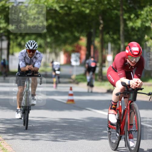 10.08.2025 - GEWOBA Citytriathlon Bremen Yannick Fuchs http://msf.ph/oto/8560090 10.08.2025 12:41:22 Radfahren 568, 609, 619, 705, 730, 755, 830, 849, 862, 934, 1014 meine-sportfotos.de