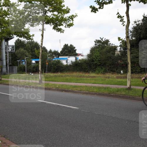 10.08.2025 - GEWOBA Citytriathlon Bremen Yannick Fuchs http://msf.ph/oto/8560135 10.08.2025 12:02:50 Radfahren 556, 566, 637 meine-sportfotos.de