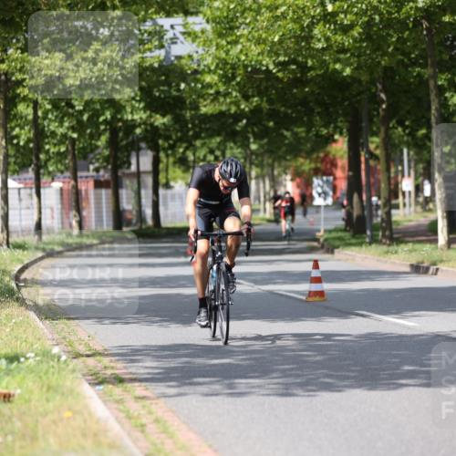 10.08.2025 - GEWOBA Citytriathlon Bremen Yannick Fuchs http://msf.ph/oto/8560161 10.08.2025 12:41:30 Radfahren 609, 619, 663, 705, 730, 755, 830, 849, 862, 1014 meine-sportfotos.de