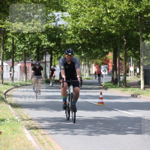 10.08.2025 - GEWOBA Citytriathlon Bremen Yannick Fuchs http://msf.ph/oto/8560177 10.08.2025 12:41:42 Radfahren 609, 614, 619, 623, 663, 923, 983 meine-sportfotos.de