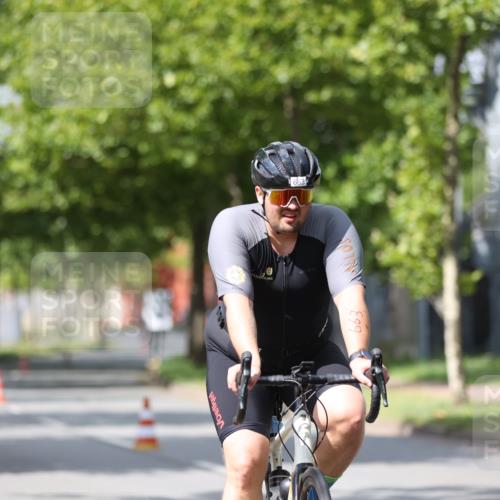 10.08.2025 - GEWOBA Citytriathlon Bremen Yannick Fuchs http://msf.ph/oto/8560187 10.08.2025 12:41:43 Radfahren 614, 619, 623, 663, 923, 926, 983 meine-sportfotos.de