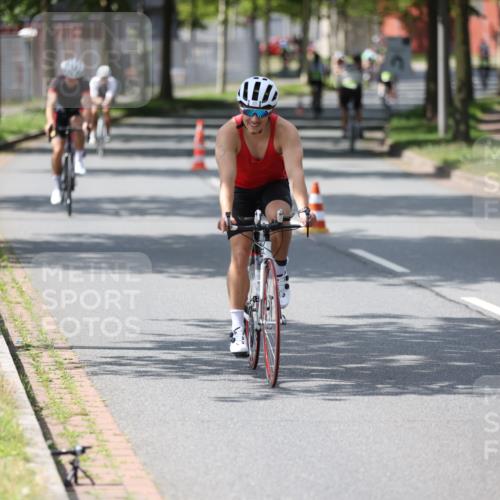 10.08.2025 - GEWOBA Citytriathlon Bremen Yannick Fuchs http://msf.ph/oto/8560250 10.08.2025 14:18:46 Radfahren 30, 50, 81, 106, 116, 131, 261, 264, 314 meine-sportfotos.de