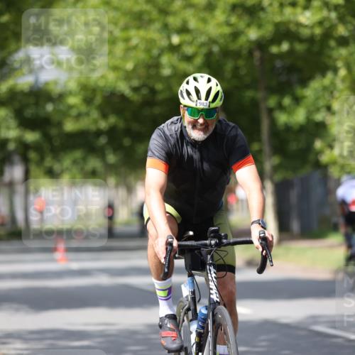 10.08.2025 - GEWOBA Citytriathlon Bremen Yannick Fuchs http://msf.ph/oto/8560252 10.08.2025 12:41:52 Radfahren 614, 623, 663, 923, 926, 983 meine-sportfotos.de