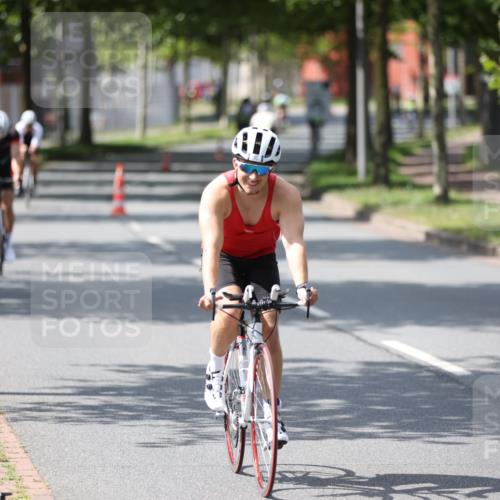 10.08.2025 - GEWOBA Citytriathlon Bremen Yannick Fuchs http://msf.ph/oto/8560259 10.08.2025 14:18:46 Radfahren 30, 50, 81, 106, 116, 131, 261, 264, 314 meine-sportfotos.de