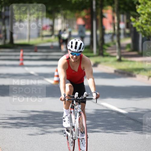 10.08.2025 - GEWOBA Citytriathlon Bremen Yannick Fuchs http://msf.ph/oto/8560261 10.08.2025 14:18:46 Radfahren 30, 50, 81, 106, 116, 131, 261, 264, 314 meine-sportfotos.de
