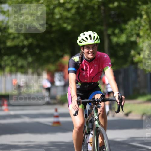 10.08.2025 - GEWOBA Citytriathlon Bremen Yannick Fuchs http://msf.ph/oto/8560275 10.08.2025 12:41:56 Radfahren 614, 623, 923, 926, 983, 1003 meine-sportfotos.de