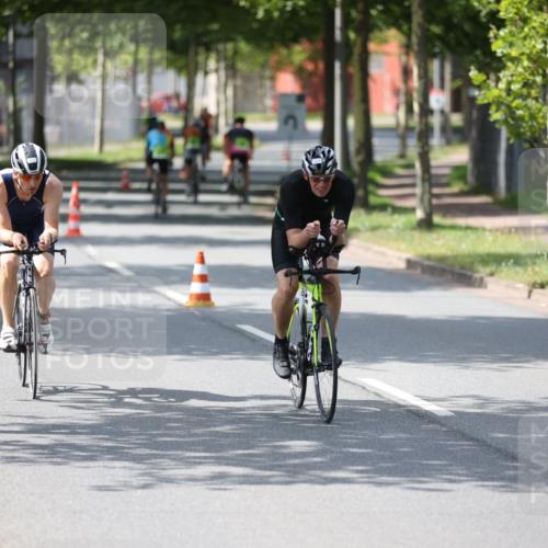 10.08.2025 - GEWOBA Citytriathlon Bremen Yannick Fuchs http://msf.ph/oto/8560312 10.08.2025 14:18:56 Radfahren 30, 50, 81, 101, 106, 116, 139, 261, 264 meine-sportfotos.de