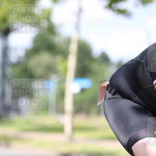 10.08.2025 - GEWOBA Citytriathlon Bremen Yannick Fuchs http://msf.ph/oto/8560330 10.08.2025 12:42:14 Radfahren 595, 698, 754, 1003 meine-sportfotos.de