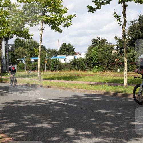 10.08.2025 - GEWOBA Citytriathlon Bremen Yannick Fuchs http://msf.ph/oto/8560371 10.08.2025 12:06:50 Radfahren 613, 714 meine-sportfotos.de