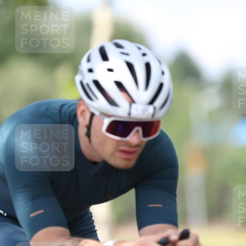 10.08.2025 - GEWOBA Citytriathlon Bremen Yannick Fuchs http://msf.ph/oto/8560392 10.08.2025 12:42:24 Radfahren 595, 611, 613, 698, 754 meine-sportfotos.de