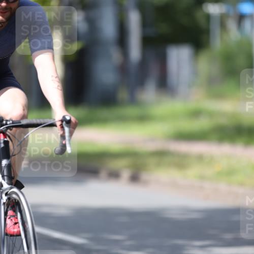 10.08.2025 - GEWOBA Citytriathlon Bremen Yannick Fuchs http://msf.ph/oto/8560397 10.08.2025 12:42:27 Radfahren 595, 611, 613, 754, 953 meine-sportfotos.de