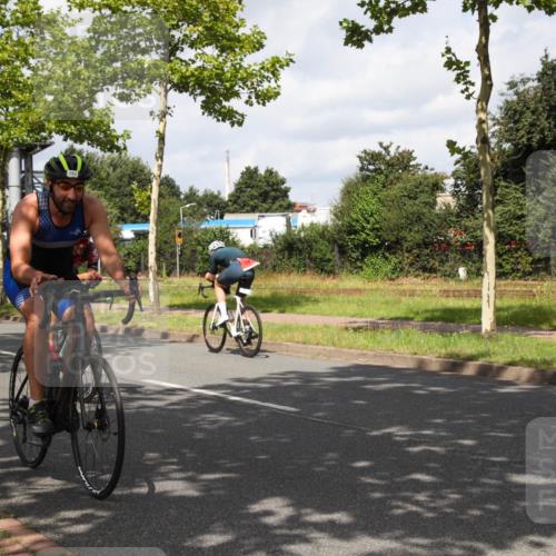10.08.2025 - GEWOBA Citytriathlon Bremen Yannick Fuchs http://msf.ph/oto/8560422 10.08.2025 12:07:26 Radfahren 650, 740, 786, 815, 831 meine-sportfotos.de