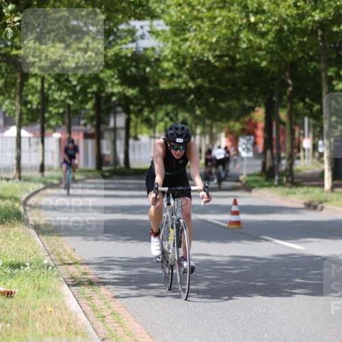 10.08.2025 - GEWOBA Citytriathlon Bremen Yannick Fuchs http://msf.ph/oto/8560450 10.08.2025 12:42:39 Radfahren 611, 613, 850, 909, 944, 953 meine-sportfotos.de