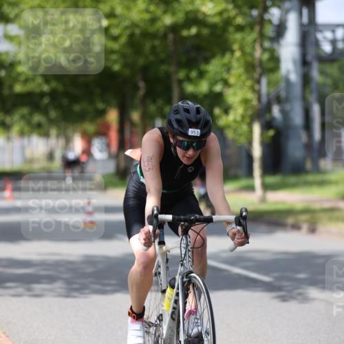 10.08.2025 - GEWOBA Citytriathlon Bremen Yannick Fuchs http://msf.ph/oto/8560456 10.08.2025 12:42:39 Radfahren 611, 613, 850, 909, 944, 953 meine-sportfotos.de